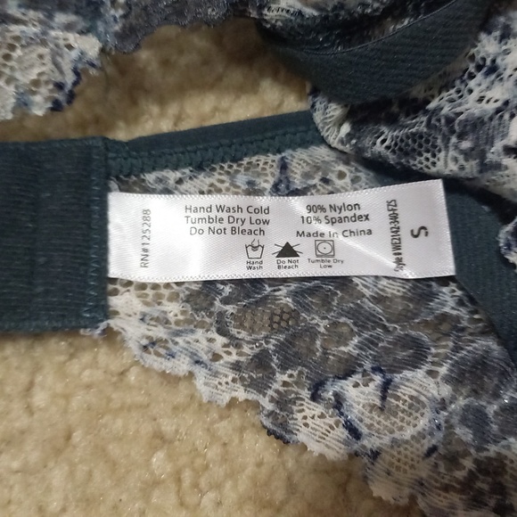 NWT Push Up Bra & Garter Belt ONLY 2 pc*** - Picture 8 of 8